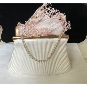 Ceramic Purse Decor W/ Handkerchief & Chain Handle, Off White Vintage Art Deco